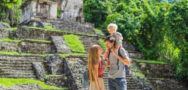 Mom,,Dad,And,Baby,Son,Exploring,The,Ancient,Pyramids,Of