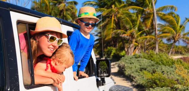 Family,Driving,Off-road,Car,On,Tropical,Beach,,Vacation,Concept